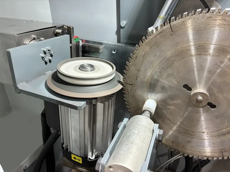 Circular TCT sharpening machine with double wheel - Face grinding